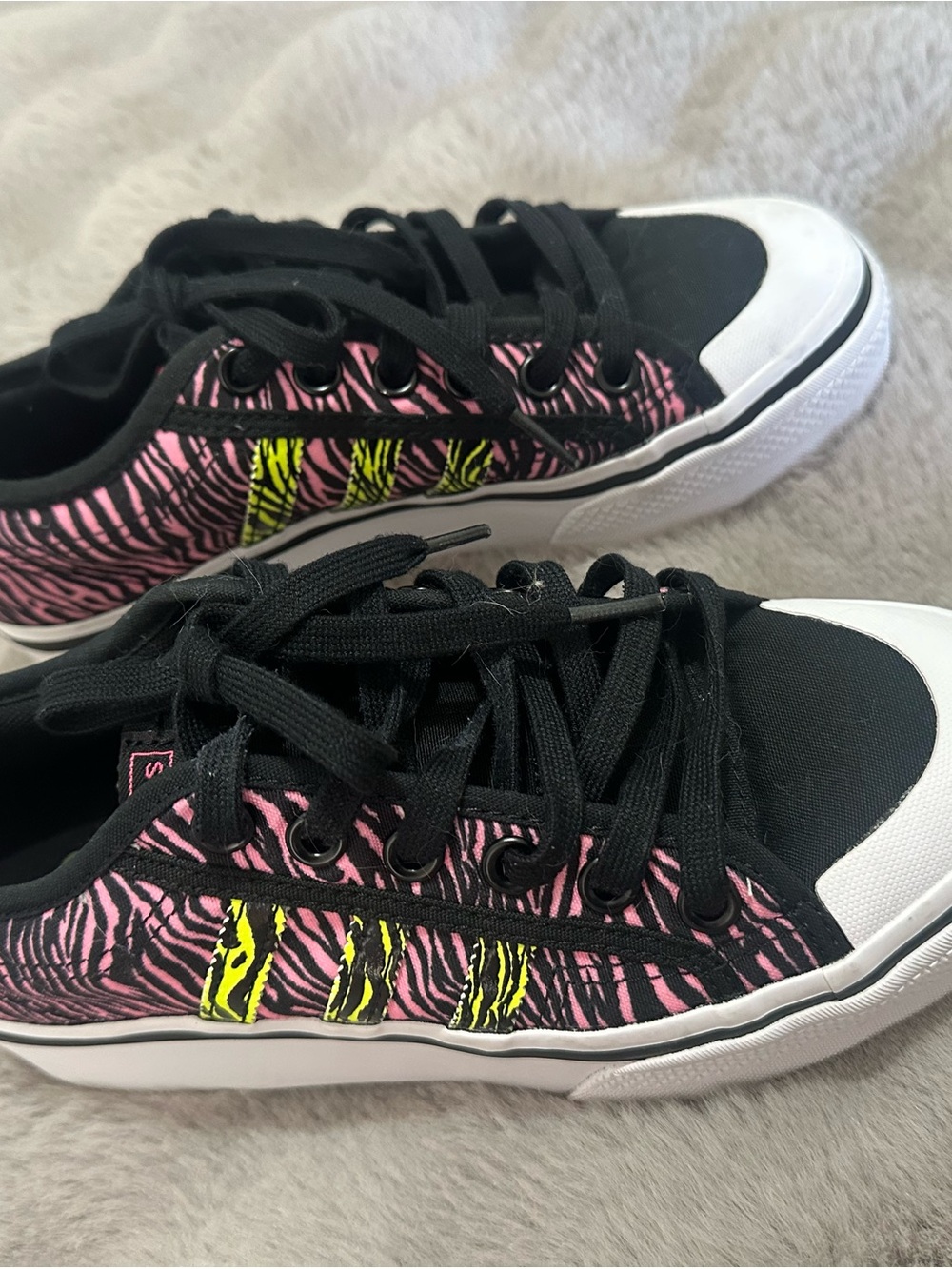 Adidas Women’s Nizza Platform Shoes Size 7.5
